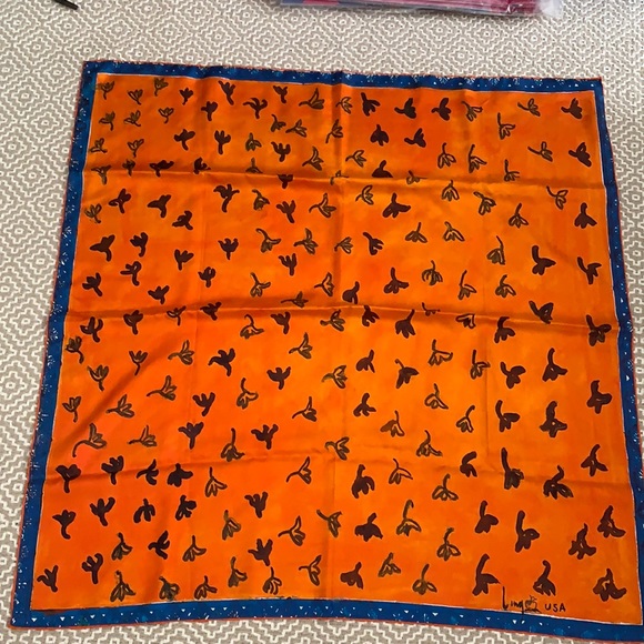 100%. Scarf designer by owner - Picture 1 of 2
